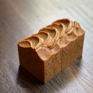 Savon Naturel au Miel et au Curcuma